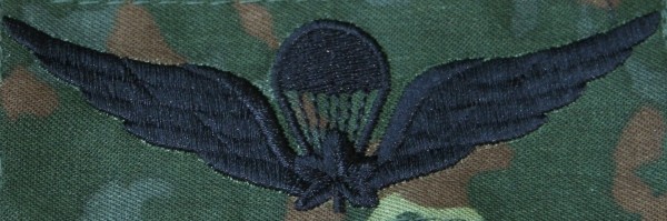 FB Fallschirmspringerabzeichen KANADA, flecktarn - schwarz